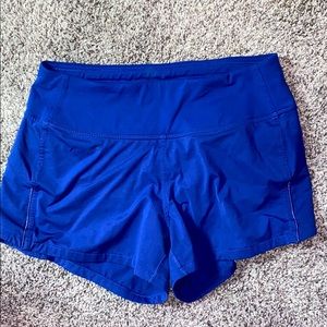 **RARE** LULULEMON SHORTS SIZE 4